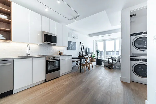 Rented by Key City Capital Inc | media 21