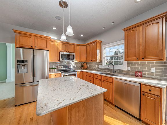 4th image of 4180 Ivy St