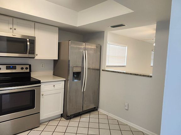 3rd image of 1901 SE 15th Pl APT A