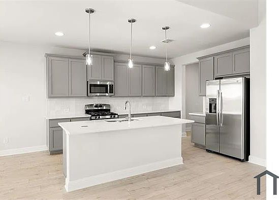 1st image of 2138 Rhodora Ave