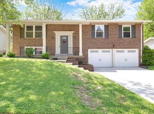 1140 Villaview Dr, Ballwin, MO