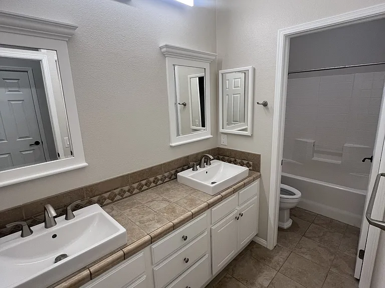 3799 Holly Springs Dr — Photo 10