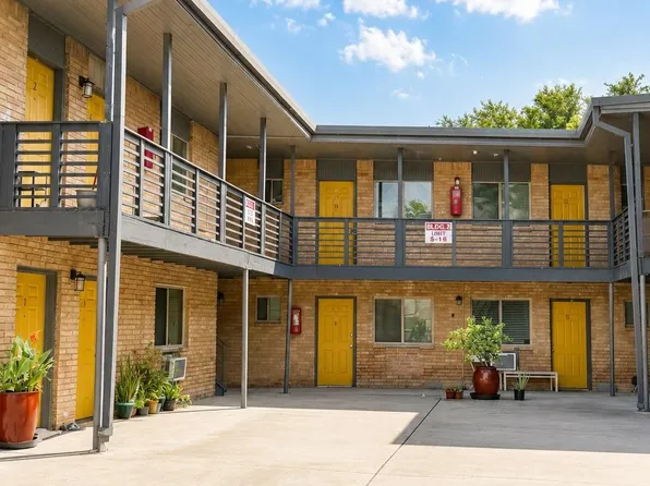 4811 Oakland St APT 12, Houston, TX 77023
