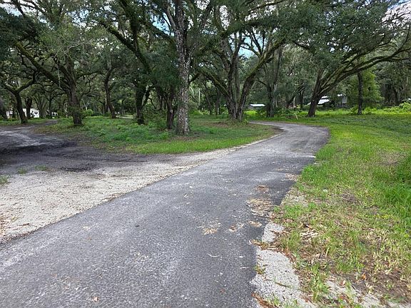 2nd image of 10576 S US HIGHWAY 301