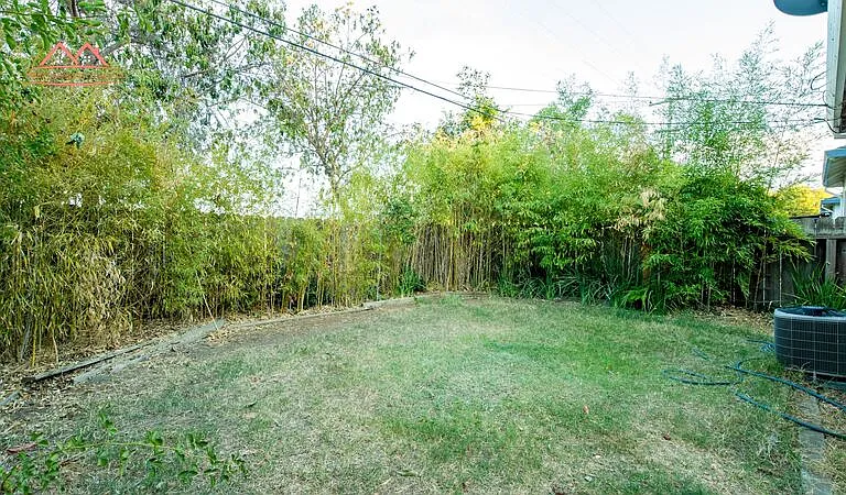 868 Miller Ave — Photo 17