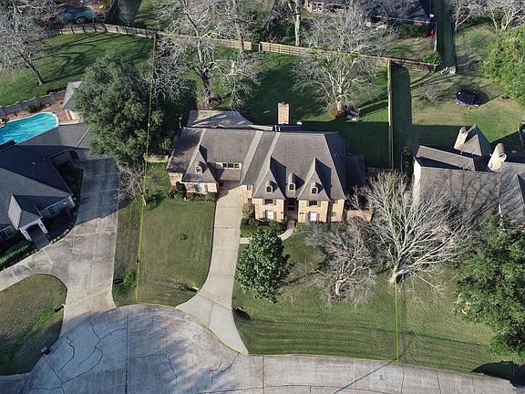 3rd image of 32910 Welton Ct