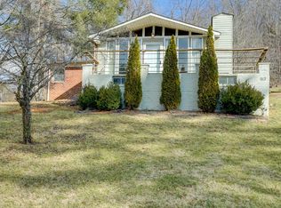 913 Charlie St, Elizabethton, TN 37643