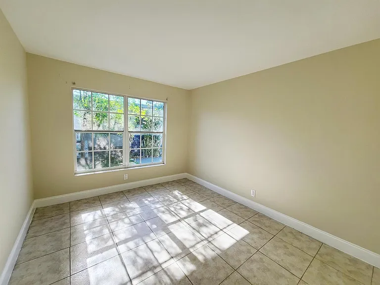 420 W Blue Heron Blvd #2 — Photo 2