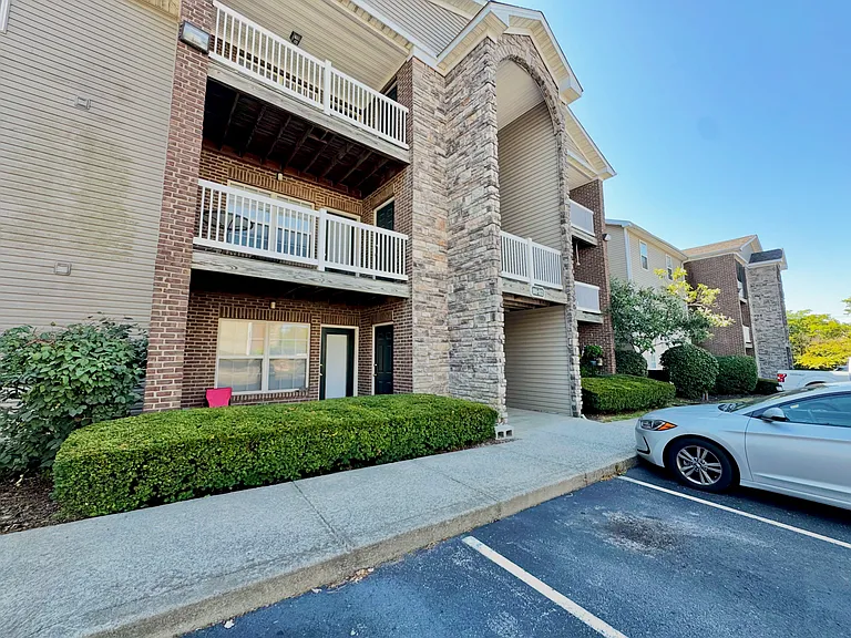 Forest Creek Apartments — Photo 13