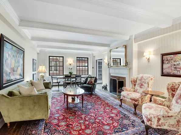 333 East 68th Street image 1 of 12