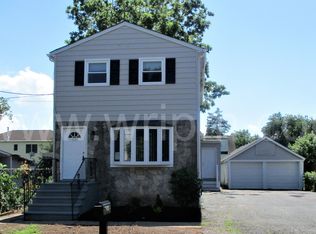 60 S Dover Ave, Somerset, NJ 08873