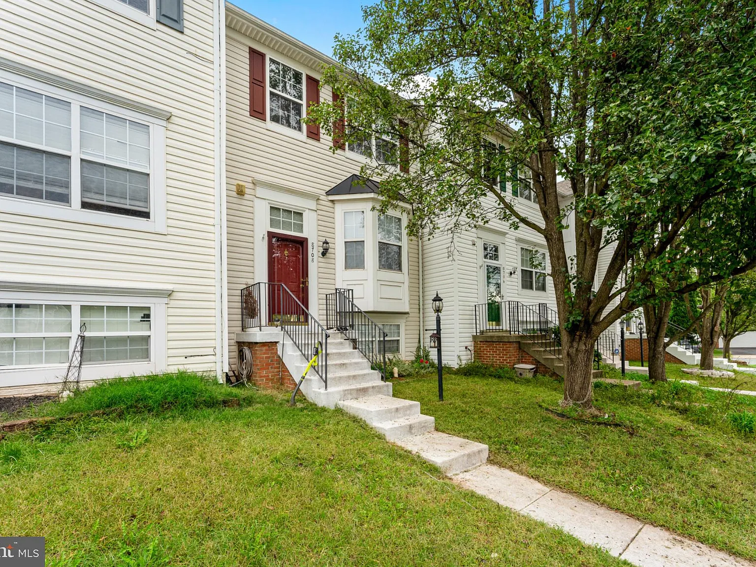 4 bed, 3.5 bath, 2136 sqft, $2,950 — Photo 2