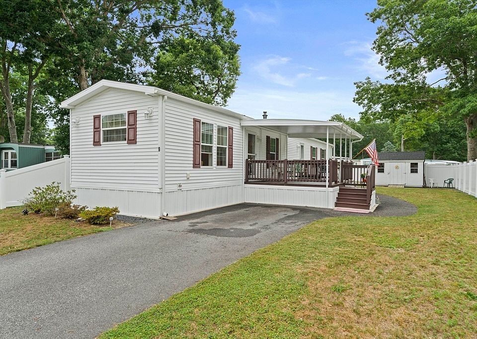 1st image of 9 Bayberry Ln