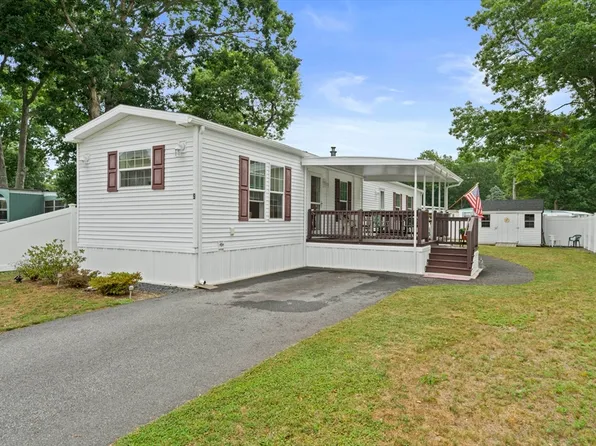 9 Bayberry Ln, Plymouth, MA 02360