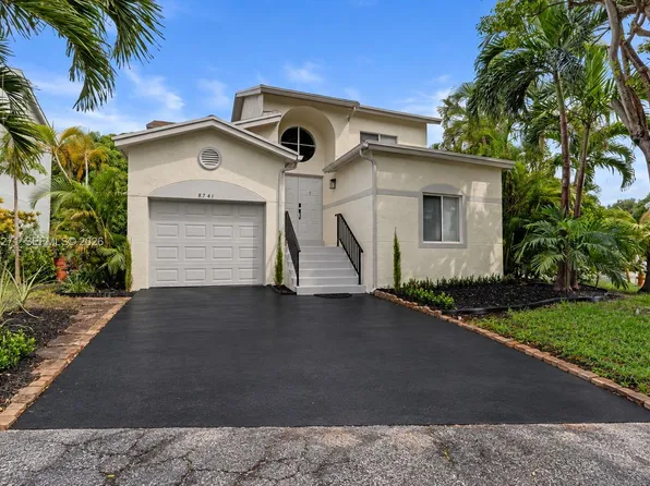 8741 SW 10th St, Hollywood, FL 33025