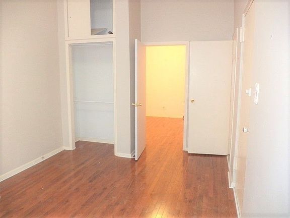 2nd image of 80 Downing St #2BB