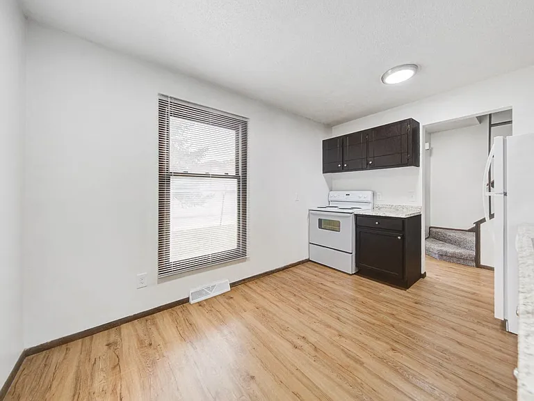 Rice Creek Townhouses — Photo 10