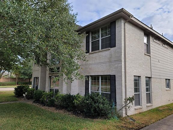 3rd image of 5022 Lark Creek Ct