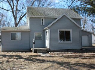 736 Hassan St SE, Hutchinson, MN 55350