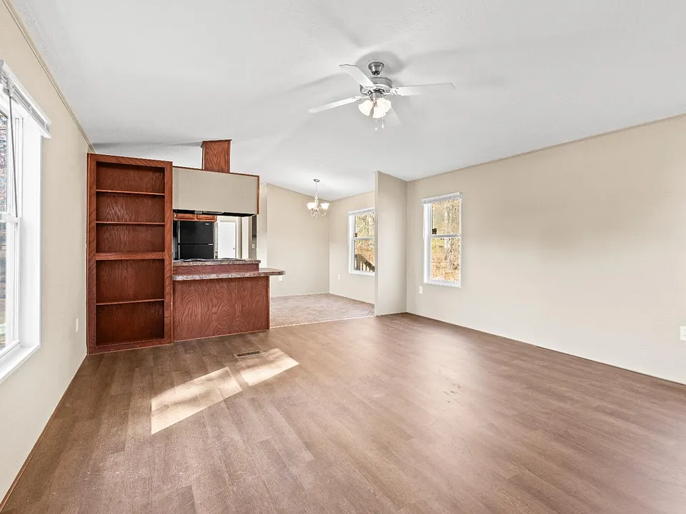15653 Country Walk Dr