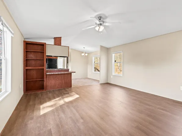 15653 Country Walk Dr, Lindale, TX 75771