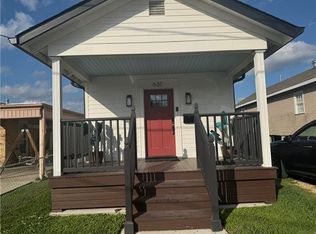 631 Chalmette St, Harvey, LA 70058