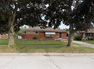 26126 Warrington St, Dearborn Heights, MI 48127