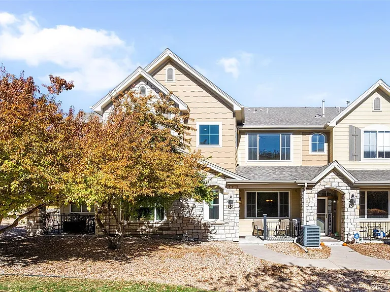 11251 Osage Cir #E — Photo 1