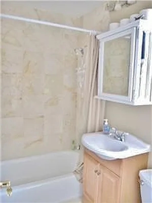 Rented by City Connections Realty | media 32