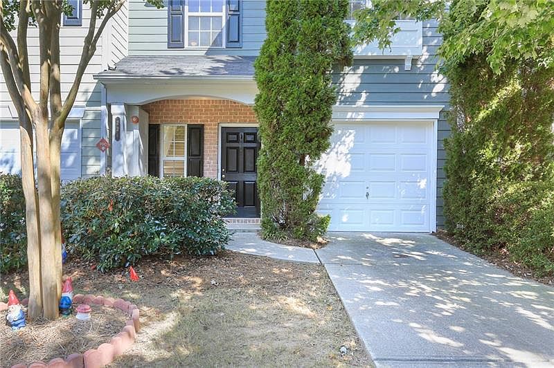 1st image of 226 Magnolia Leaf Dr