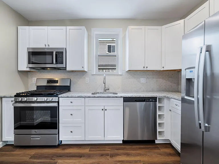 3170 McRoberts Rd #3/25 — Photo 4
