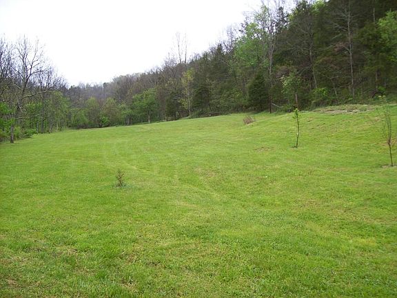 2nd image of 2880 Harp Pike