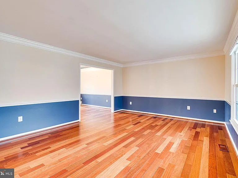 3022 Dower House Dr — Photo 8