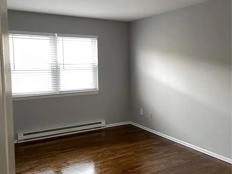 515 Bound Brook Rd #6 — Photo 6