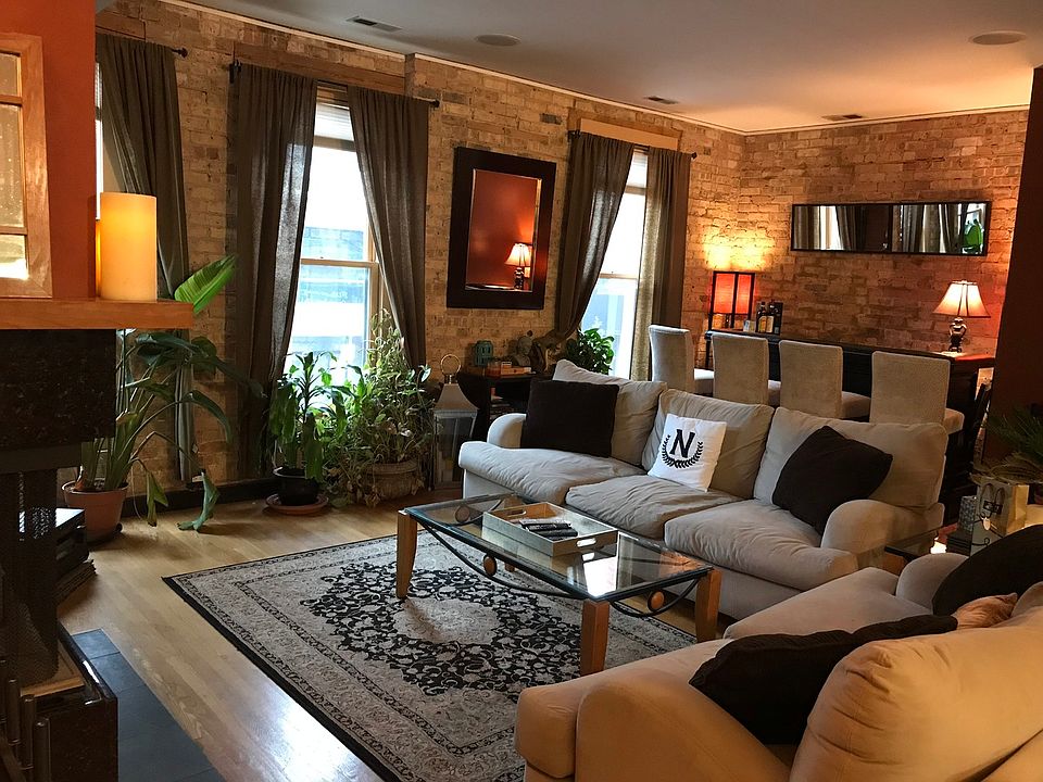 1st image of 3021 N Lincoln Ave #2