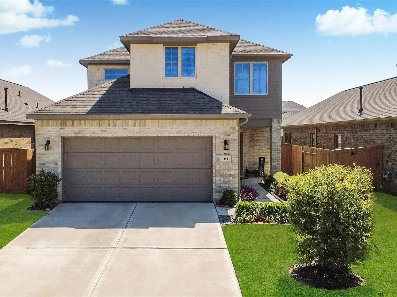 4 bed, 3.0 bath, 2150 sqft, $2,699 — Photo 3
