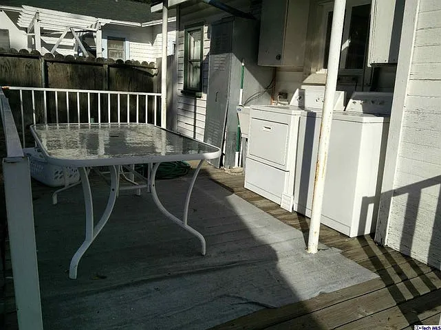 719 Hope Ct — Photo 8