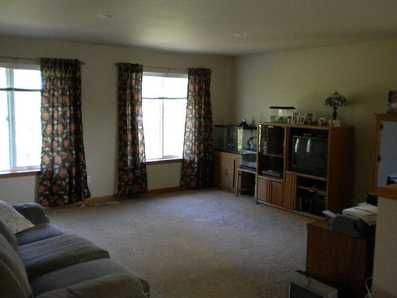 5th image of 7313 225th Avenue Ct E