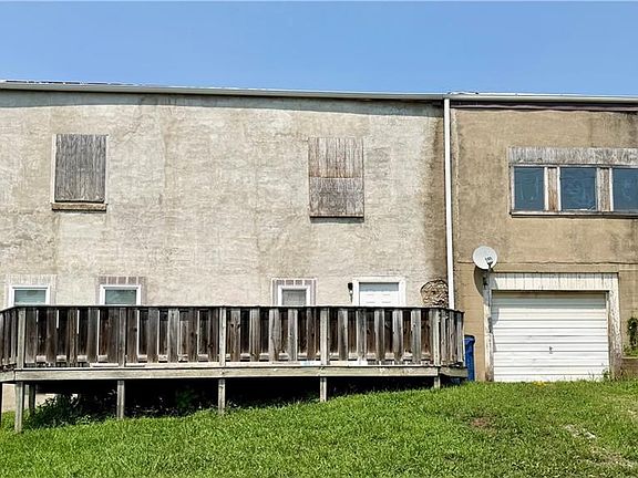 3rd image of 601 Water St