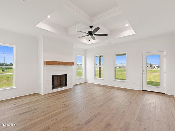 3rd image of 224 Central Village Way