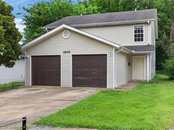 1606 Cedar St, Van Buren, AR 72956