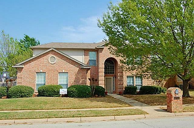 1st image of 4703 Shorewood Dr