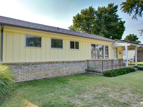 953 S Doreen St, Wichita, KS 67207