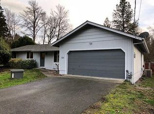 351 W Harbeck Rd, Grants Pass, OR 97527