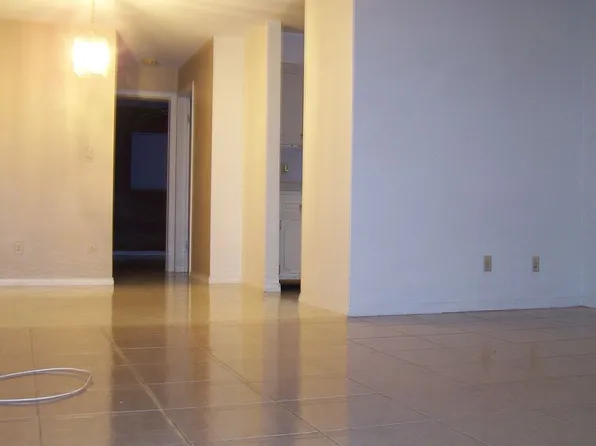 2353 Shelley St APT 4, Clearwater, FL 33765