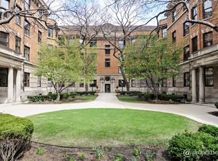 686 W Irving Park Rd #3E, Chicago, IL 60613