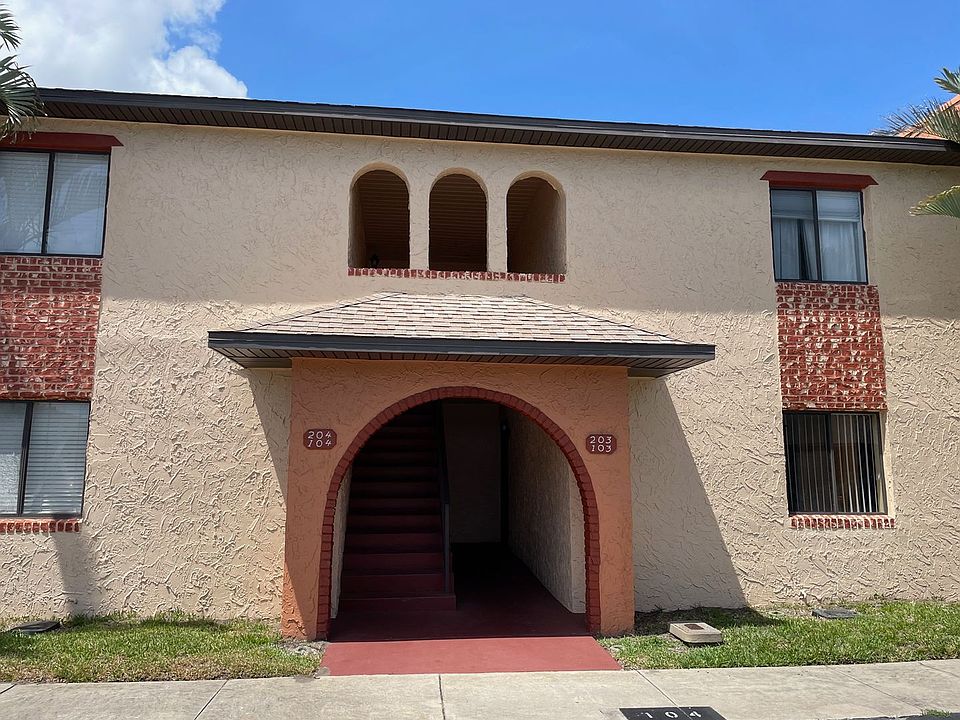 1st image of 204 San Juan Cir