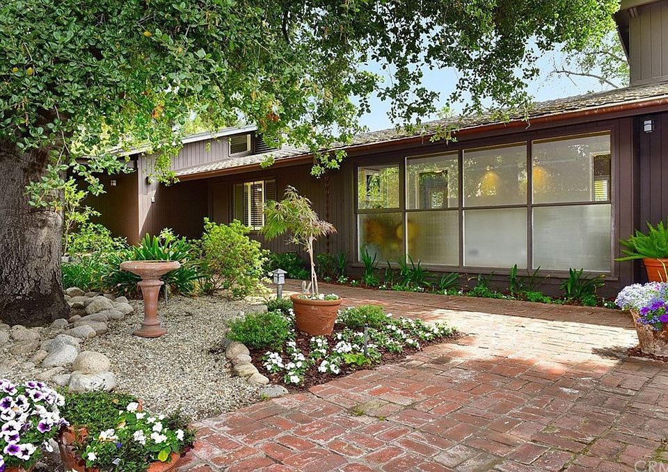 1st image of 462 Manzanita Ave