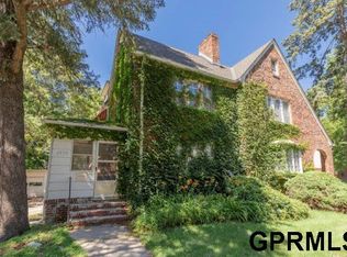 1950 Sumner St, Lincoln, NE 68502