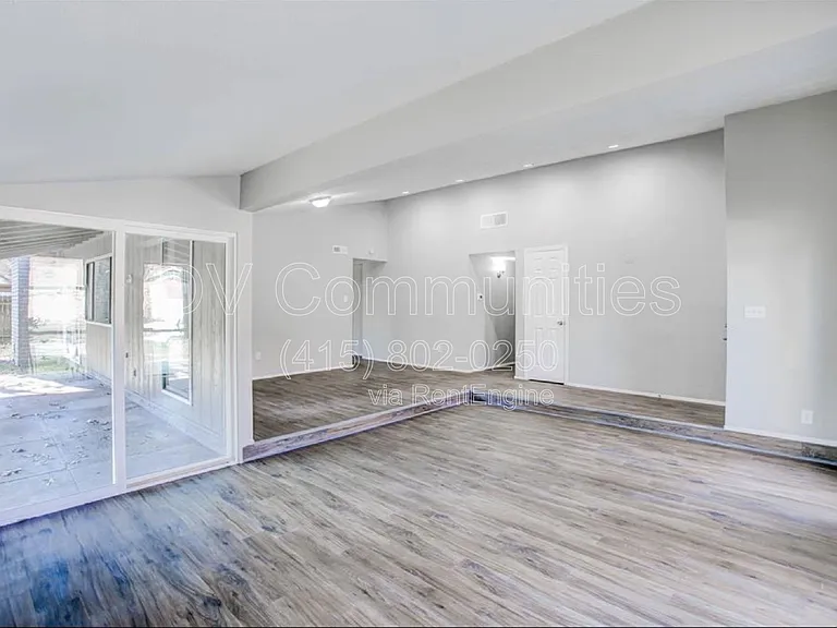 5806 Evening Shadows Ln — Photo 4